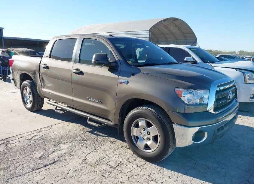 2010 Toyota Tundra CREWMAX SR5 (VIN 5TFEY5F11AX094684) main photo