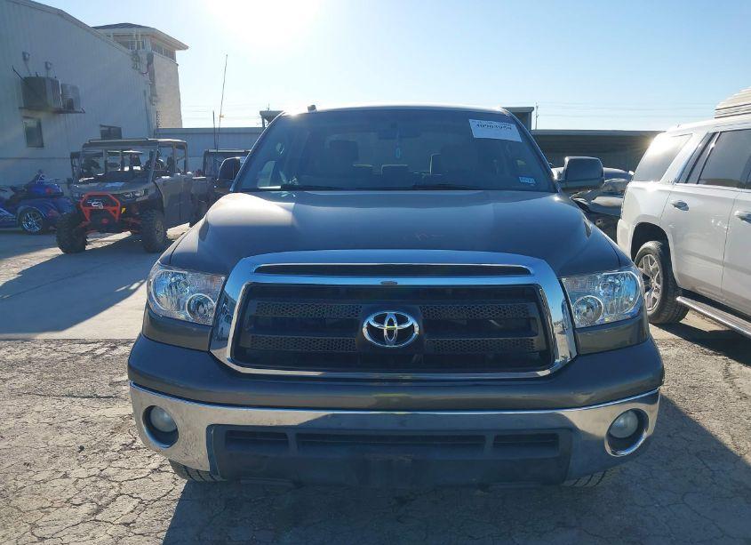 Photo 12 of 2010 Toyota Tundra CREWMAX SR5 (VIN 5TFEY5F11AX094684)