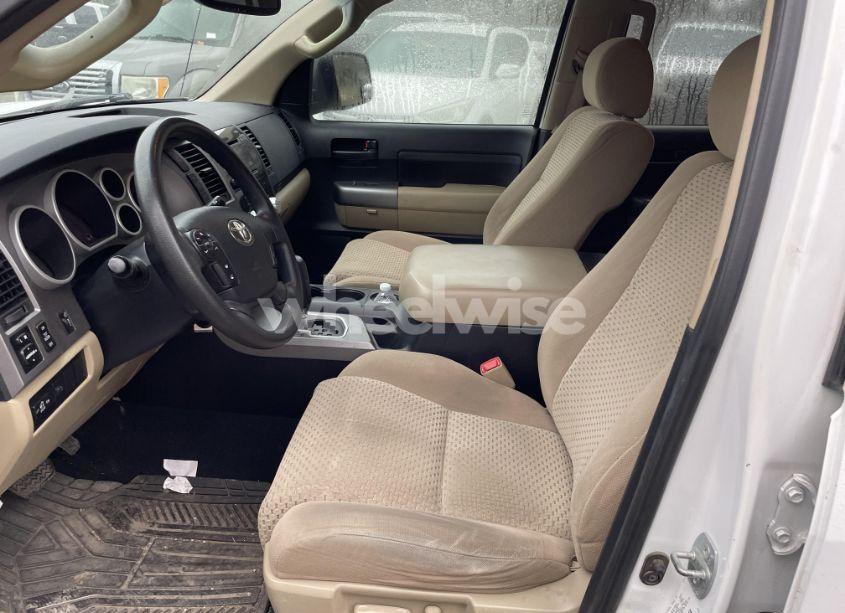 Photo 5 of 2012 Toyota Tundra GRADE 5.7L V8 (VIN 5TFEY5F11CX120560)