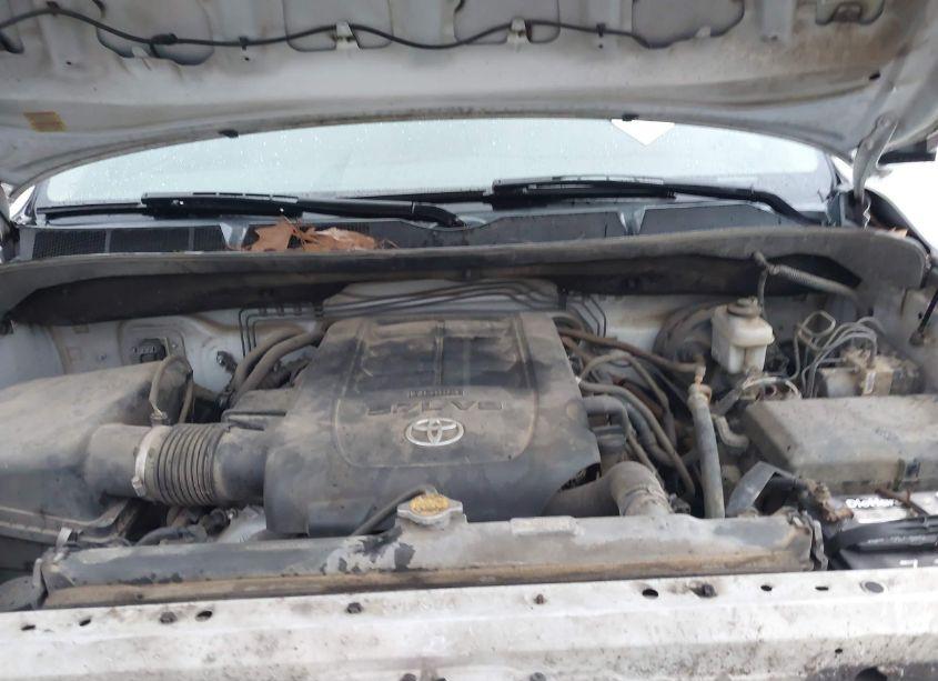Photo 10 of 2013 Toyota Tundra GRADE 5.7L V8 (VIN 5TFEY5F11DX139983)