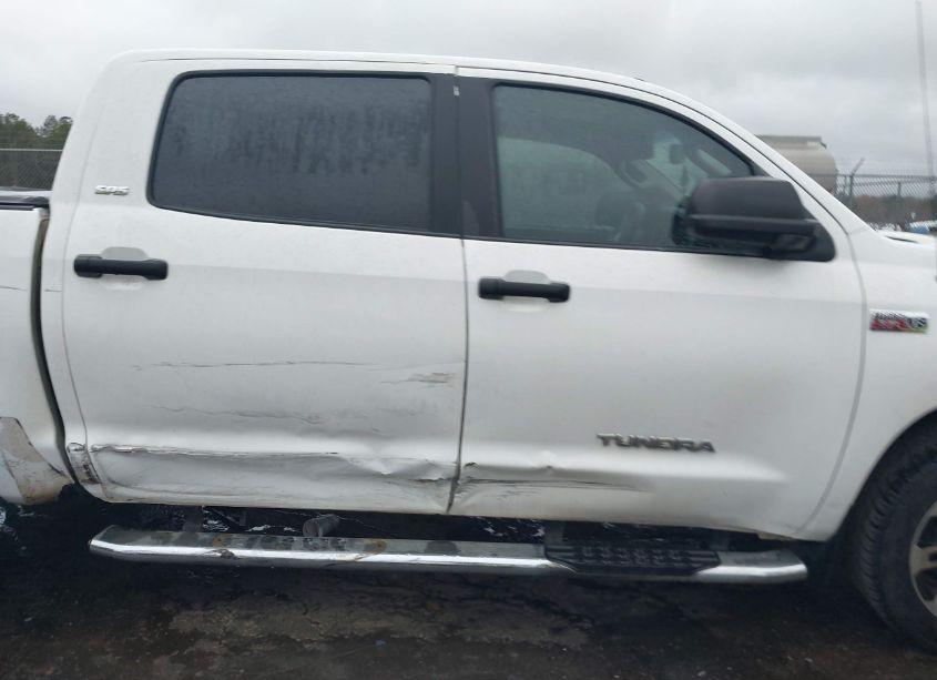 Photo 13 of 2013 Toyota Tundra GRADE 5.7L V8 (VIN 5TFEY5F11DX139983)