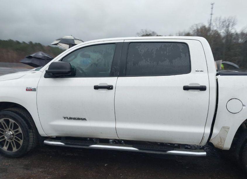 Photo 14 of 2013 Toyota Tundra GRADE 5.7L V8 (VIN 5TFEY5F11DX139983)
