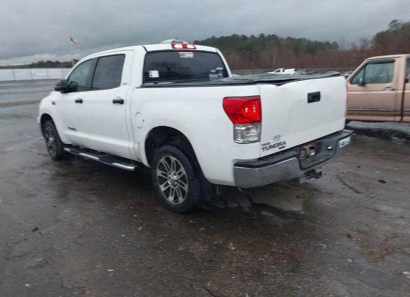 Photo 3 of 2013 Toyota Tundra GRADE 5.7L V8 (VIN 5TFEY5F11DX139983)