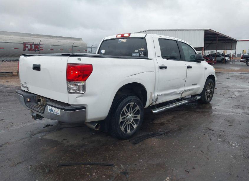 Photo 4 of 2013 Toyota Tundra GRADE 5.7L V8 (VIN 5TFEY5F11DX139983)