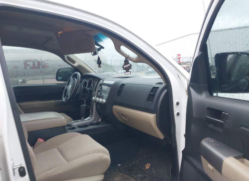 Photo 5 of 2013 Toyota Tundra GRADE 5.7L V8 (VIN 5TFEY5F11DX139983)