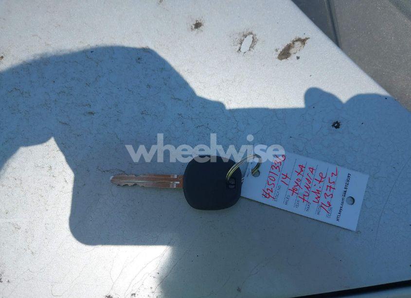 Photo 11 of 2014 Toyota Tundra SR5 5.7L V8 (VIN 5TFEY5F11EX163752)