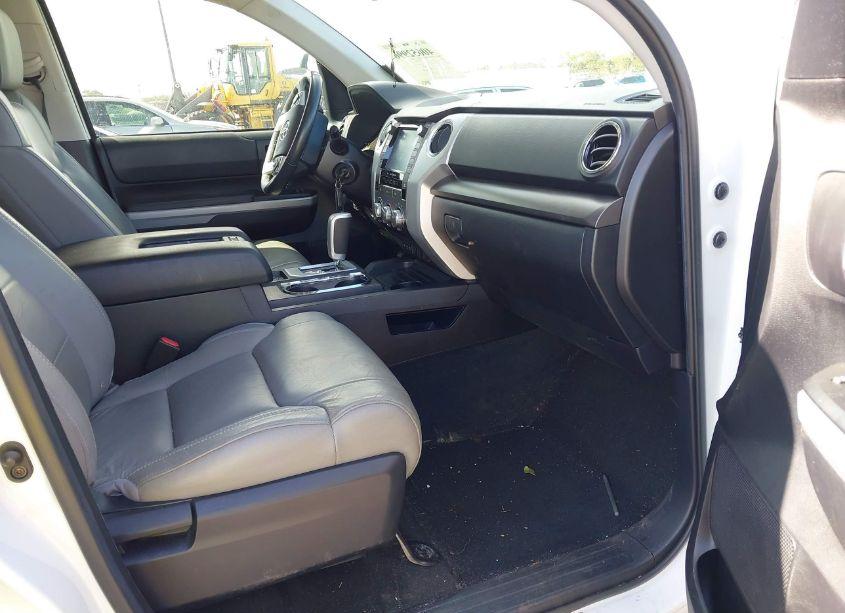 Photo 5 of 2021 Toyota Tundra SR5 (VIN 5TFEY5F11MX282383)