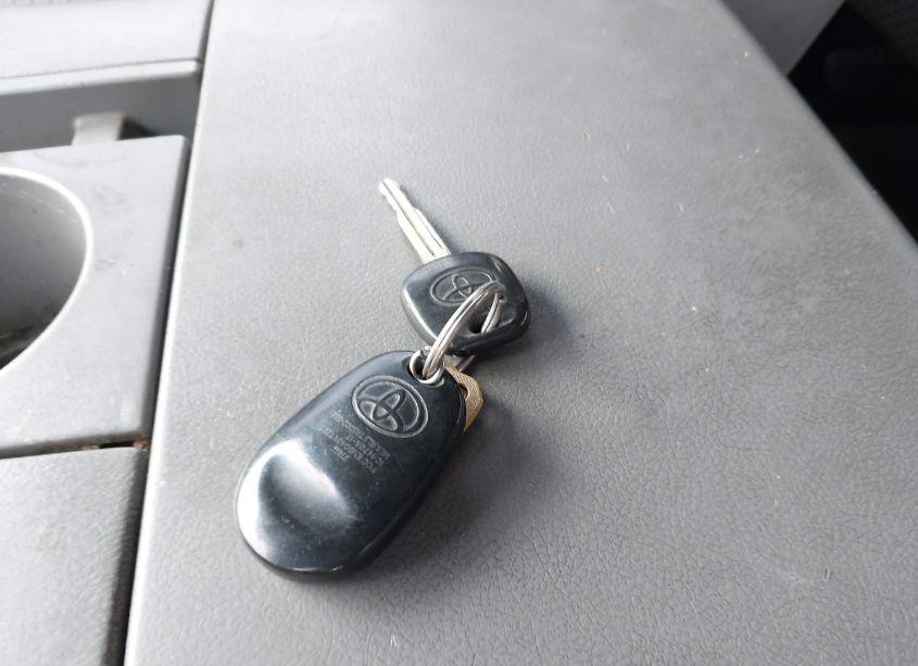 Photo 11 of 2010 Toyota Tundra GRADE 5.7L V8 (VIN 5TFEY5F12AX083418)