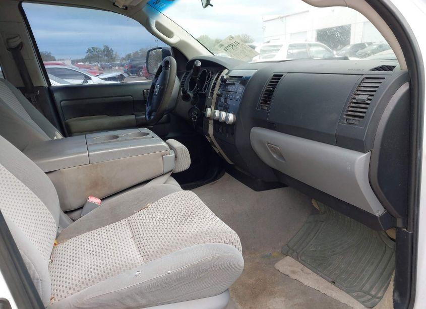 Photo 5 of 2010 Toyota Tundra GRADE 5.7L V8 (VIN 5TFEY5F12AX083418)