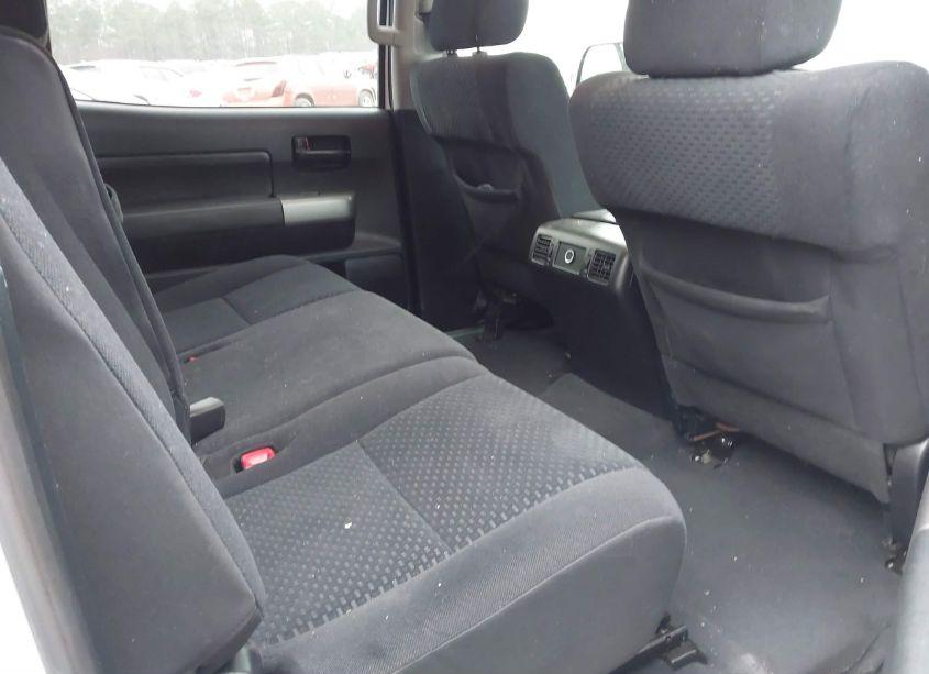 Photo 8 of 2010 Toyota Tundra CREWMAX SR5 (VIN 5TFEY5F12AX083712)