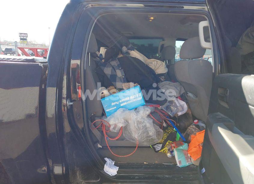 Photo 8 of 2011 Toyota Tundra GRADE 5.7L V8 (VIN 5TFEY5F12BX115107)