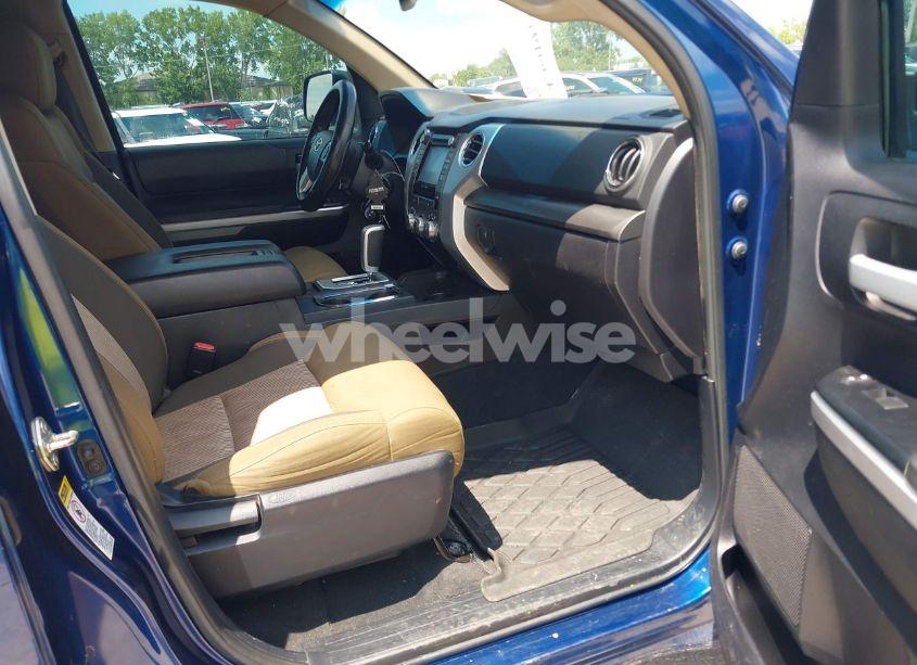 Photo 5 of 2014 Toyota Tundra SR5 5.7L V8 (VIN 5TFEY5F12EX167793)