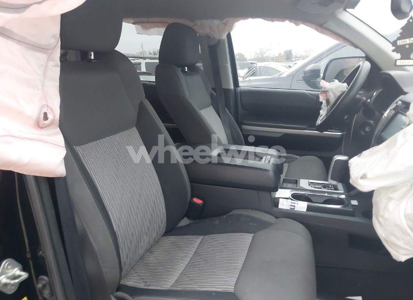 Photo 5 of 2015 Toyota Tundra SR5 5.7L V8 (VIN 5TFEY5F14FX189814)