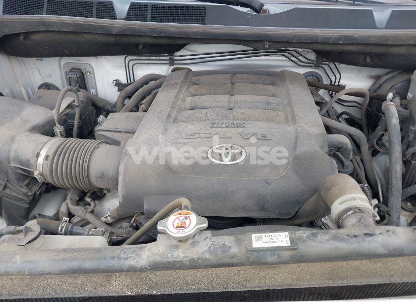 Photo 10 of 2018 Toyota Tundra SR5 5.7L V8 (VIN 5TFEY5F14JX232234)