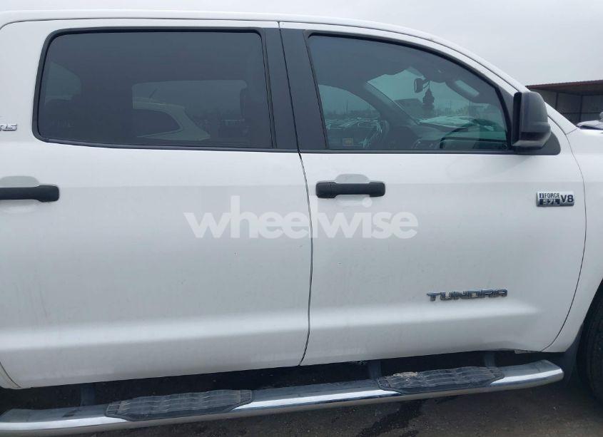 Photo 13 of 2018 Toyota Tundra SR5 5.7L V8 (VIN 5TFEY5F14JX232234)