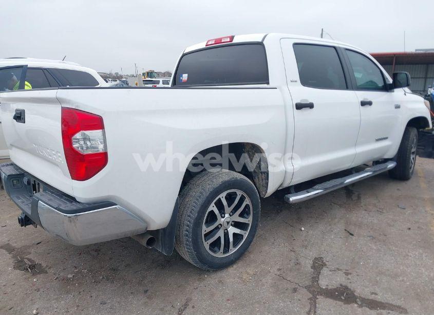 Photo 4 of 2018 Toyota Tundra SR5 5.7L V8 (VIN 5TFEY5F14JX232234)
