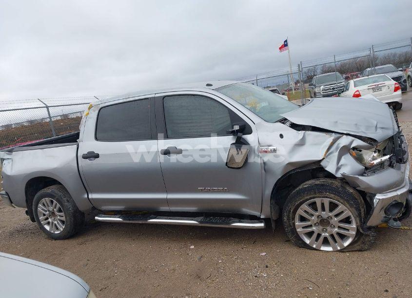 Photo 13 of 2013 Toyota Tundra GRADE 5.7L V8 (VIN 5TFEY5F15DX135175)