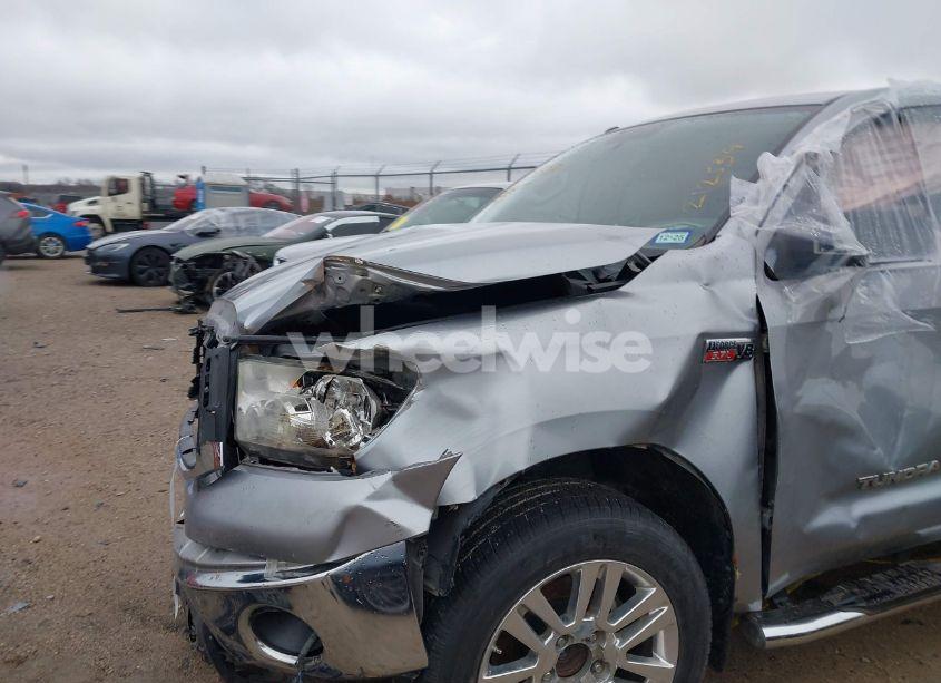 Photo 21 of 2013 Toyota Tundra GRADE 5.7L V8 (VIN 5TFEY5F15DX135175)