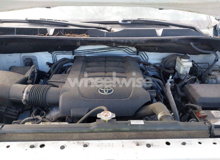 Photo 10 of 2018 Toyota Tundra SR5 5.7L V8 (VIN 5TFEY5F15JX235594)