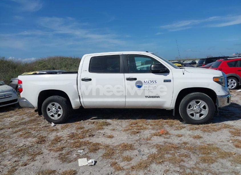 Photo 13 of 2018 Toyota Tundra SR5 5.7L V8 (VIN 5TFEY5F15JX235594)