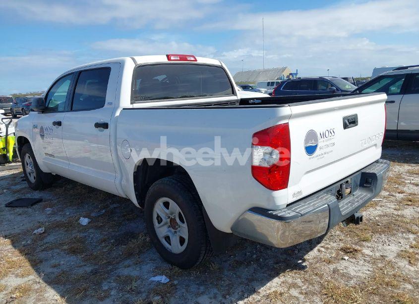 Photo 3 of 2018 Toyota Tundra SR5 5.7L V8 (VIN 5TFEY5F15JX235594)