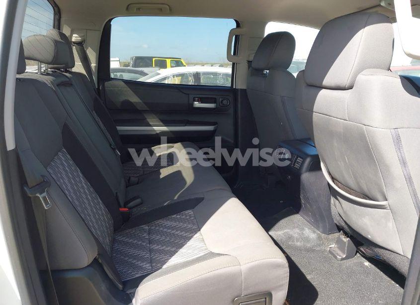 Photo 8 of 2018 Toyota Tundra SR5 5.7L V8 (VIN 5TFEY5F15JX235594)