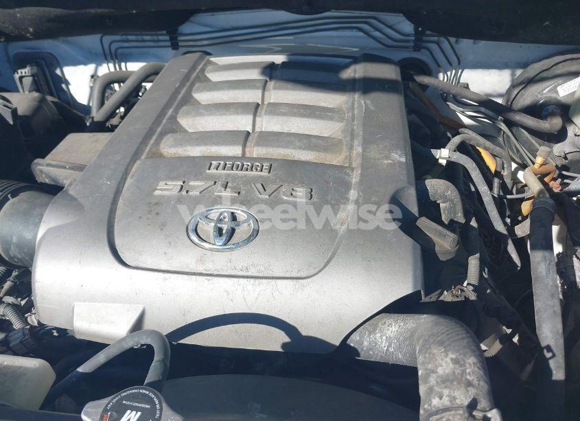 Photo 10 of 2010 Toyota Tundra CREWMAX SR5 (VIN 5TFEY5F16AX078206)