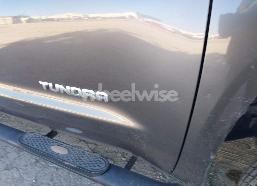 Photo 19 of 2014 Toyota Tundra SR5 5.7L V8 (VIN 5TFEY5F16EX158658)