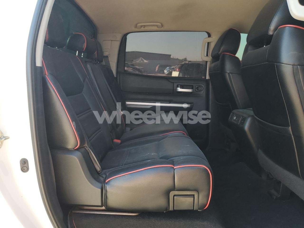 Photo 10 of 2015 TOYOTA TUNDRA CREWMAX SR5 (VIN 5TFEY5F16FX192178)