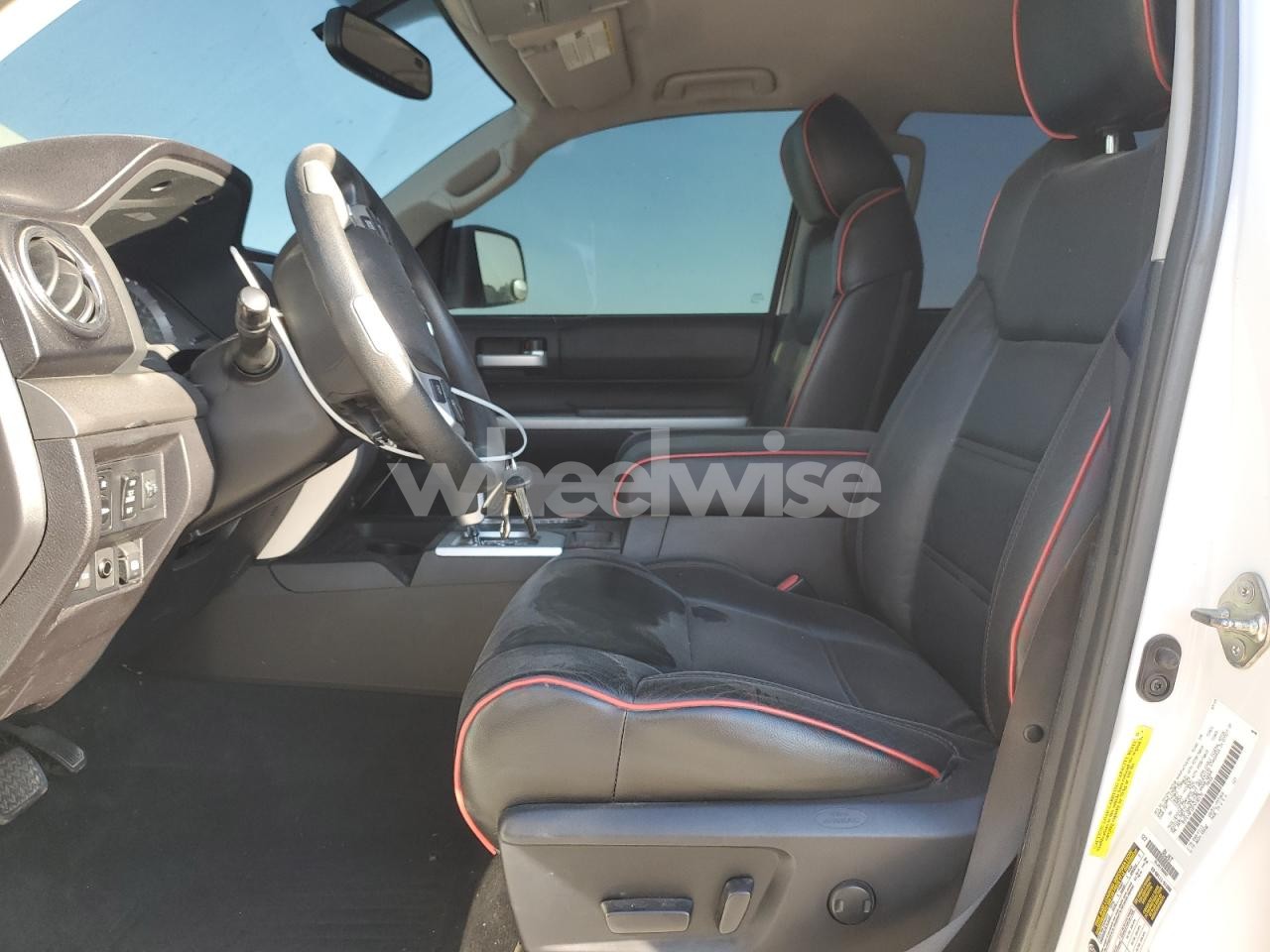 Photo 7 of 2015 TOYOTA TUNDRA CREWMAX SR5 (VIN 5TFEY5F16FX192178)