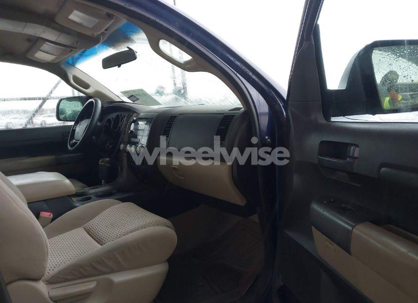 Photo 5 of 2010 Toyota Tundra GRADE 5.7L V8 (VIN 5TFEY5F17AX082748)