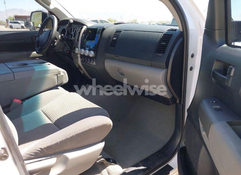 Photo 5 of 2010 Toyota Tundra GRADE 5.7L V8 (VIN 5TFEY5F17AX092678)