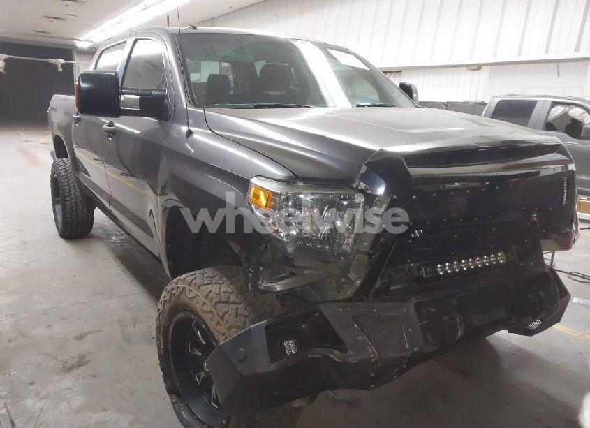 2015 Toyota Tundra SR5 5.7L V8 (VIN 5TFEY5F17FX175096) main photo