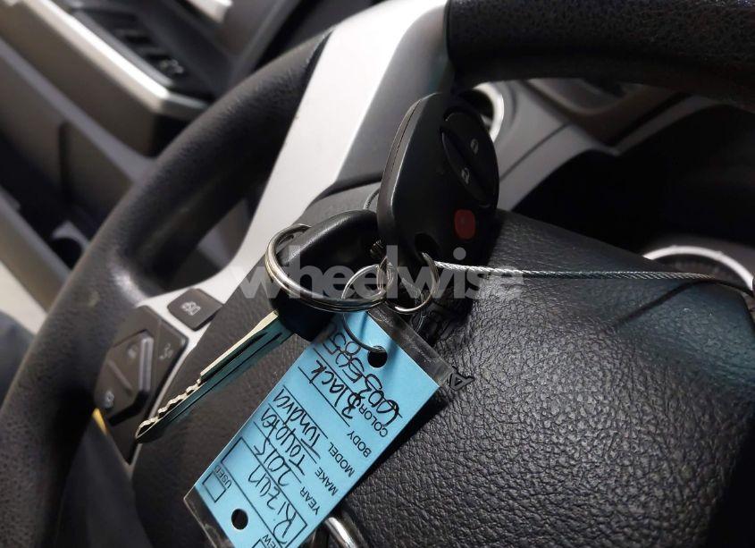 Photo 11 of 2015 Toyota Tundra SR5 5.7L V8 (VIN 5TFEY5F17FX175096)