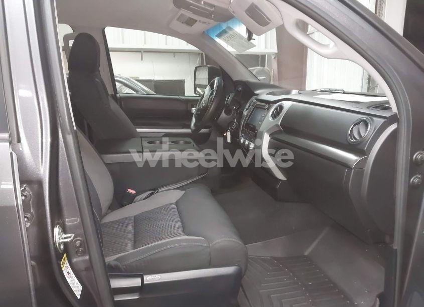 Photo 5 of 2015 Toyota Tundra SR5 5.7L V8 (VIN 5TFEY5F17FX175096)