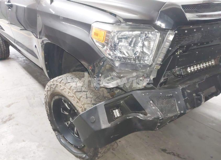 Photo 6 of 2015 Toyota Tundra SR5 5.7L V8 (VIN 5TFEY5F17FX175096)