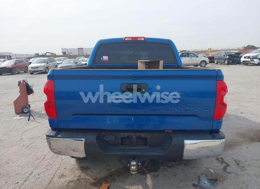 Photo 16 of 2018 Toyota Tundra SR5 5.7L V8 (VIN 5TFEY5F17JX239677)