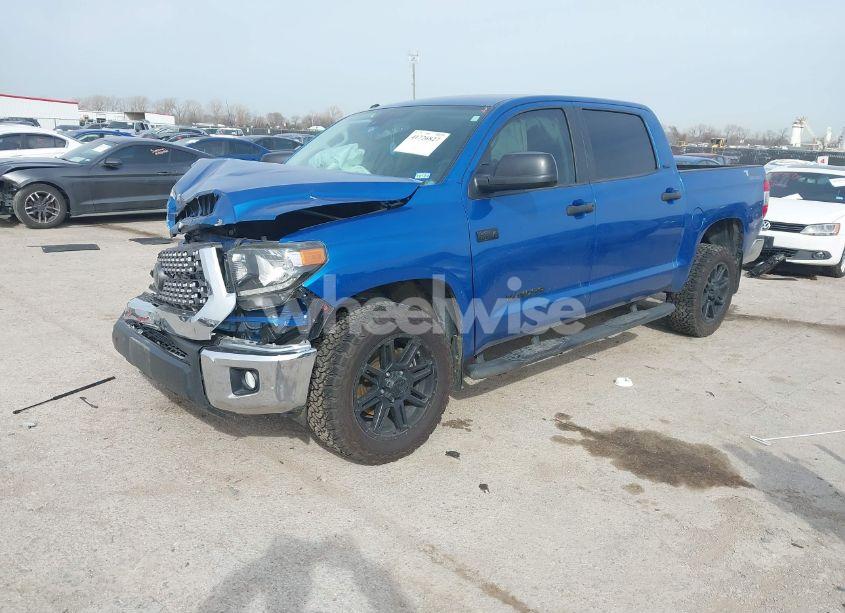 Photo 2 of 2018 Toyota Tundra SR5 5.7L V8 (VIN 5TFEY5F17JX239677)