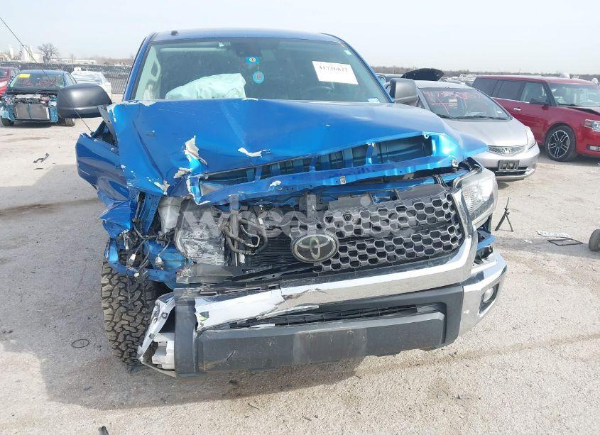 Photo 6 of 2018 Toyota Tundra SR5 5.7L V8 (VIN 5TFEY5F17JX239677)