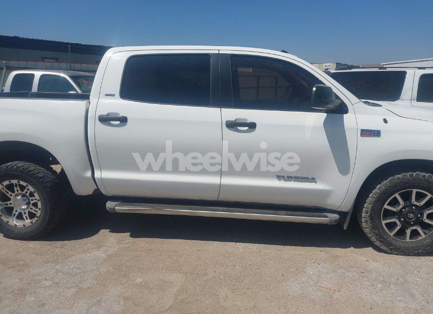 Photo 13 of 2011 Toyota Tundra GRADE 5.7L V8 (VIN 5TFEY5F18BX105276)