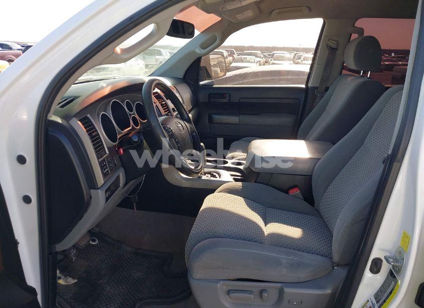 Photo 17 of 2011 Toyota Tundra GRADE 5.7L V8 (VIN 5TFEY5F18BX105276)