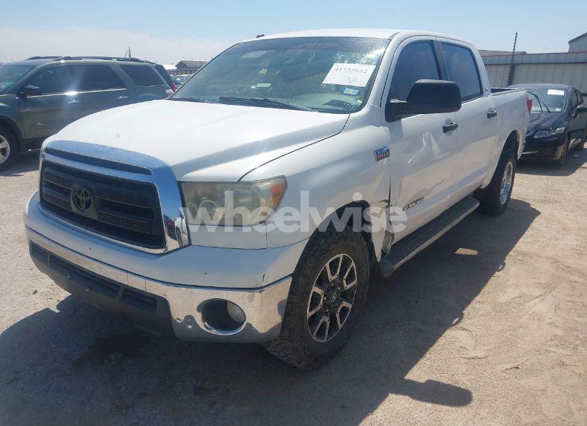 Photo 2 of 2011 Toyota Tundra GRADE 5.7L V8 (VIN 5TFEY5F18BX105276)