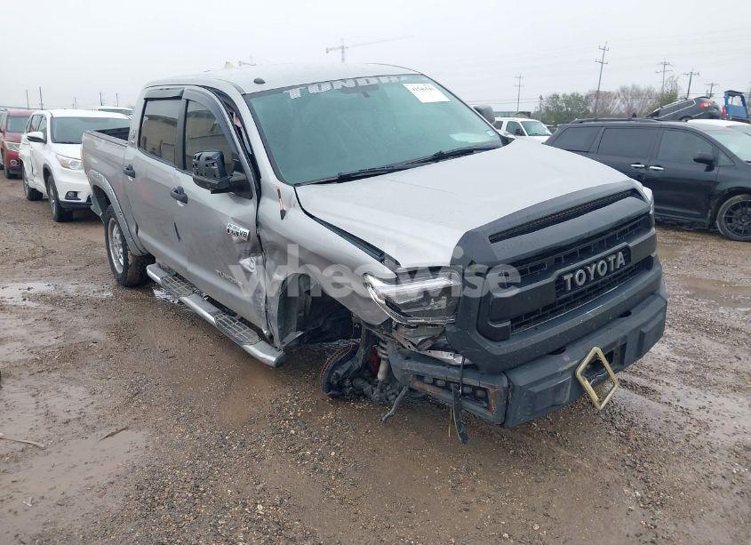 2014 Toyota Tundra SR5 5.7L V8 (VIN 5TFEY5F18EX152666) main photo