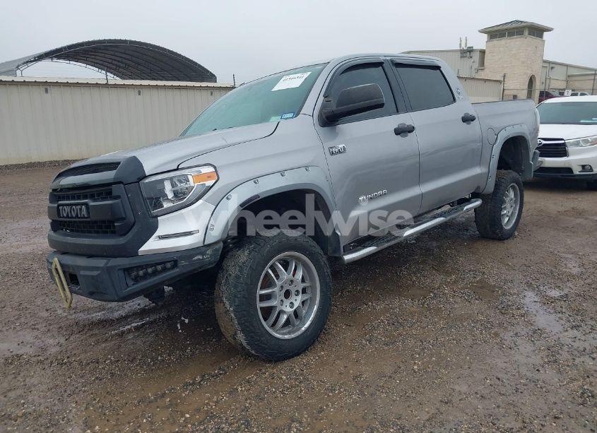 Photo 2 of 2014 Toyota Tundra SR5 5.7L V8 (VIN 5TFEY5F18EX152666)