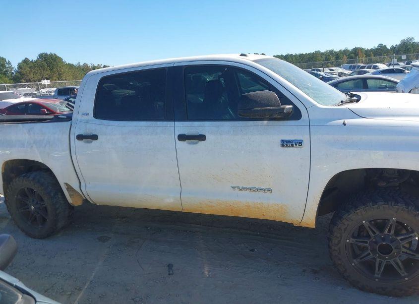 Photo 13 of 2014 Toyota Tundra SR5 5.7L V8 (VIN 5TFEY5F18EX156409)