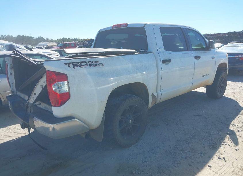 Photo 4 of 2014 Toyota Tundra SR5 5.7L V8 (VIN 5TFEY5F18EX156409)