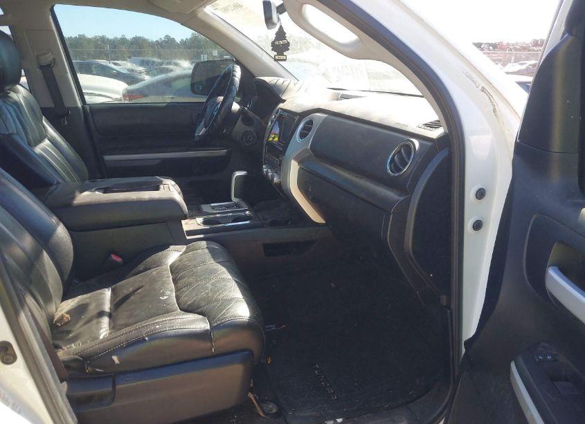 Photo 5 of 2014 Toyota Tundra SR5 5.7L V8 (VIN 5TFEY5F18EX156409)