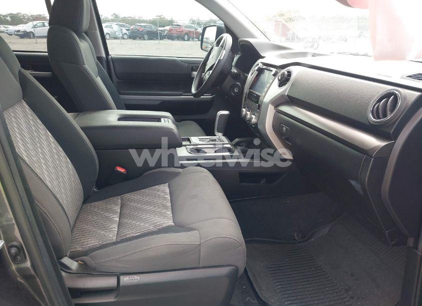 Photo 5 of 2021 Toyota Tundra SR5 (VIN 5TFEY5F18MX281828)