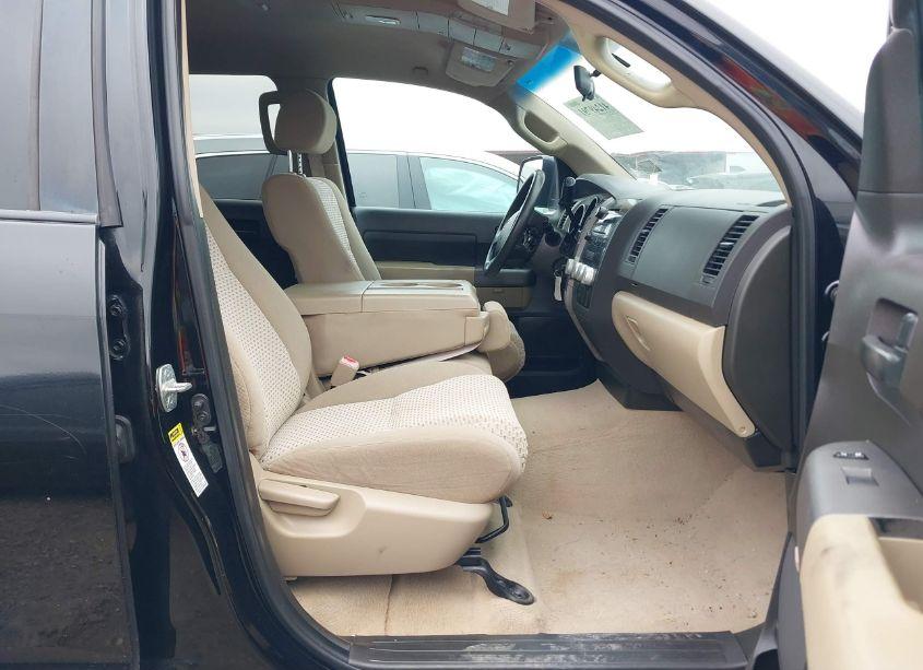 Photo 5 of 2010 Toyota Tundra GRADE 5.7L V8 (VIN 5TFEY5F19AX080855)