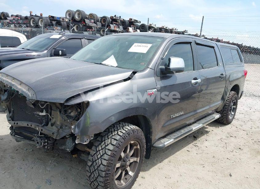 Photo 2 of 2013 Toyota Tundra GRADE 5.7L V8 (VIN 5TFEY5F19DX138208)